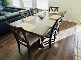 Autin - Family & Groups - Modern Lux