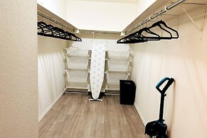 Autin - Family & Groups - Modern Lux