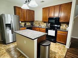 Autin - Family & Groups - Modern Lux