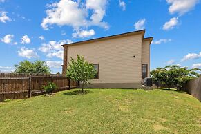 Autin - Family & Groups - Modern Lux