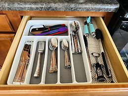 Autin - Family & Groups - Modern Lux