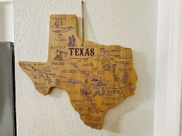 Autin - Family & Groups - Modern Lux