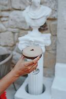 The Comelly Alaçatı