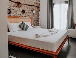 The Comelly Alaçatı