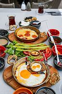 The Comelly Alaçatı