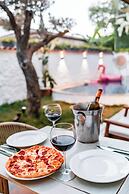 The Comelly Alaçatı