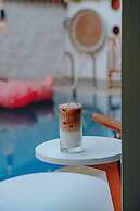 The Comelly Alaçatı