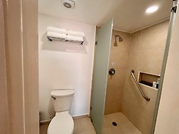 Vacation getaway with beach access