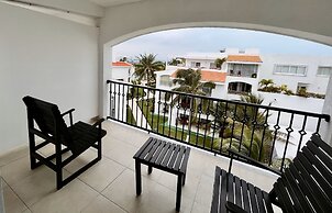 Vacation getaway with beach access