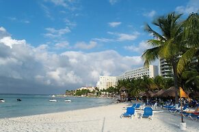 Vacation getaway with beach access