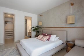 Armonía Luxe Condo Experience