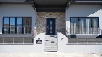 Tsikaris Boutique Guesthouse