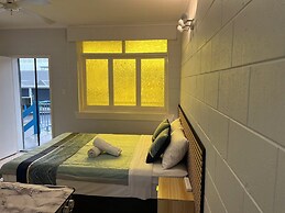 Innisfail Riverfront Motel