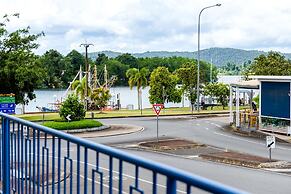 Innisfail Riverfront Motel