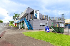 Innisfail Riverfront Motel