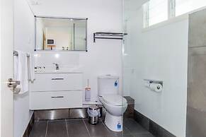 Innisfail Riverfront Motel