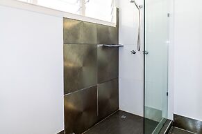 Innisfail Riverfront Motel