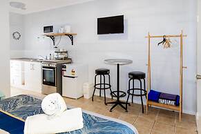 Innisfail Riverfront Motel