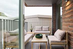 The Tottenham Hale Crib - Trendy 2bdr Flat With Balcony