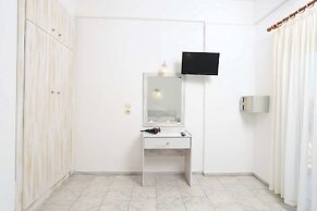 Spanos Apartments Anna's Lodge