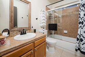 Peoria Oasis on Golf Course Pool Putting Green