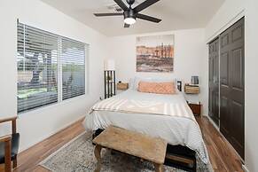 Peoria Oasis on Golf Course Pool Putting Green