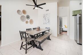 Peoria Oasis on Golf Course Pool Putting Green