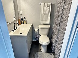 Stunning Winter Getaway Studio Rainfall Shower