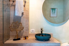 Casa Cuero - Rooftop Pool - Historic Center