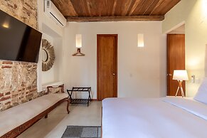 Casa Cuero - Rooftop Pool - Historic Center