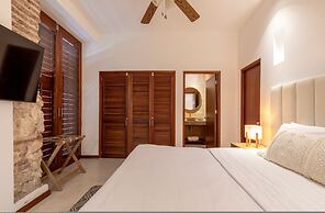 Casa Cuero - Rooftop Pool - Historic Center