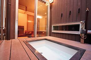 Asakusa Ryokan Vacation Rental Tokyokoso