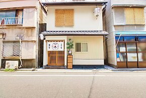 Asakusa Ryokan Vacation Rental Tokyokoso