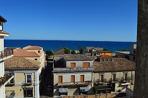 Emerella Guest House Siderno Beach