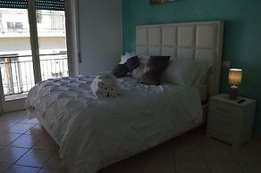 Emerella Guest House Siderno Beach