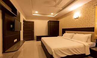 The Bee Hives Nectar Nest