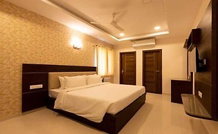 The Bee Hives Nectar Nest