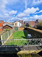 Charming 3 Bedroom House in Sheffield