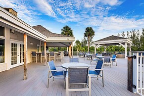 Kayaks, Bikes & Bay Access: Bradenton Escape!