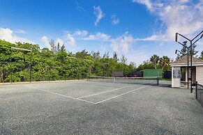 Kayaks, Bikes & Bay Access: Bradenton Escape!