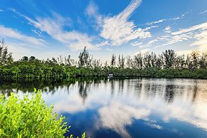 Kayaks, Bikes & Bay Access: Bradenton Escape!