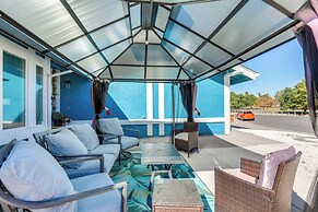 Sacramento Home w/ Pool Near Dtwn: Pets Welcome!