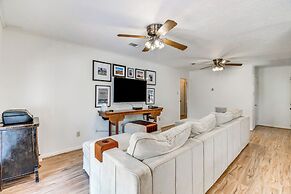 2 Mi to Kyle Field: Bryan Home w/ Fenced Yard