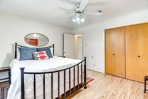 2 Mi to Kyle Field: Bryan Home w/ Fenced Yard