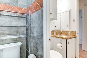 2 Mi to Kyle Field: Bryan Home w/ Fenced Yard