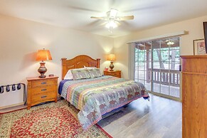 4 Mi to Lake: Pet-friendly Cabin in Pinetop