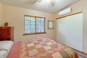 4 Mi to Lake: Pet-friendly Cabin in Pinetop