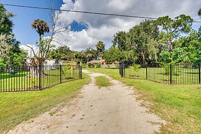 Peaceful Fort Myers Home: Walk to Buckingham Farms