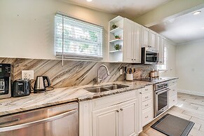 Peaceful Fort Myers Home: Walk to Buckingham Farms