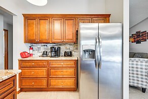 5 Mi to Weeki Wachee: Spring Hill Home w/ Lanai